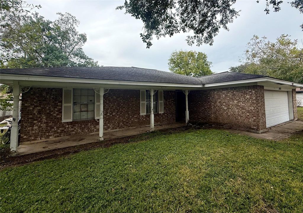3413 Glen Haven Drive, Bay City, TX 77414