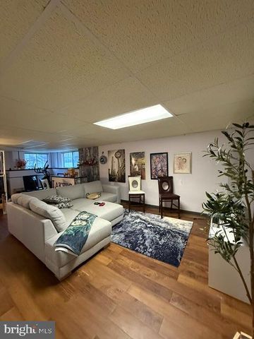 21 CHEROKEE TRL, Burlington, NJ 08016