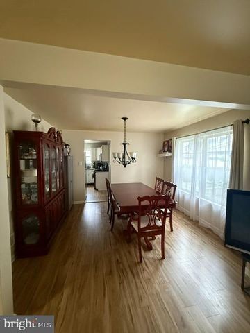 21 CHEROKEE TRL, Burlington, NJ 08016