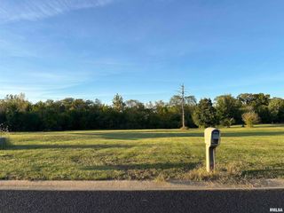 202 SILVER CREEK Drive, Washington, IL 61571