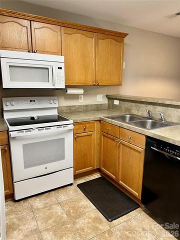 2027 Shady Pond Drive 174, Clover, SC 29710