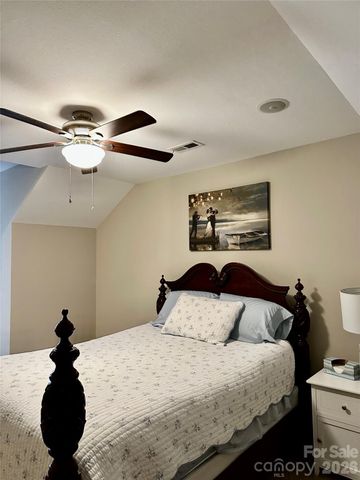 2027 Shady Pond Drive 174, Clover, SC 29710