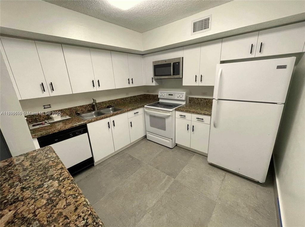 3660 N 56th Ave 609, Hollywood, FL 33021