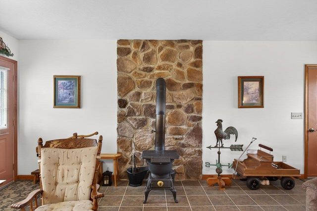 1098 PATTERSON MILL RD, Grottoes, VA 24441