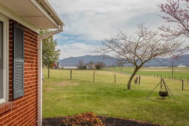 1098 PATTERSON MILL RD, Grottoes, VA 24441