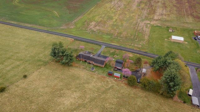 1098 PATTERSON MILL RD, Grottoes, VA 24441