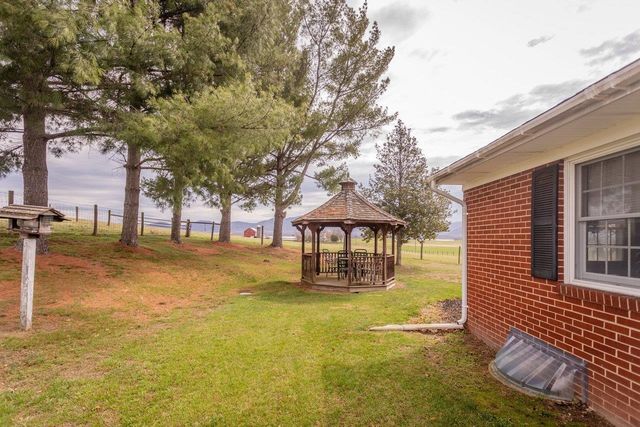 1098 PATTERSON MILL RD, Grottoes, VA 24441