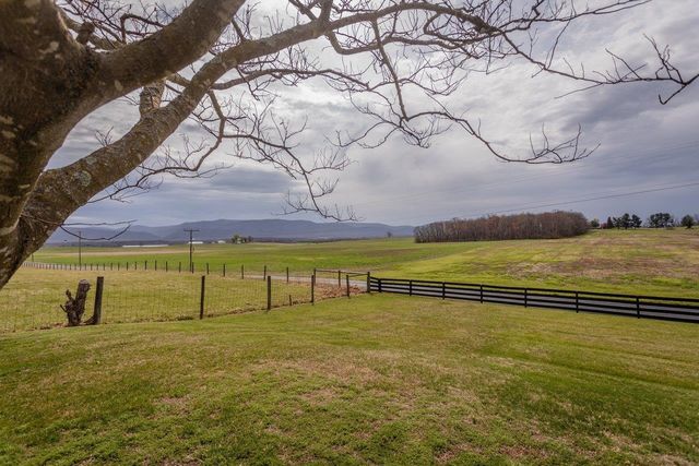 1098 PATTERSON MILL RD, Grottoes, VA 24441