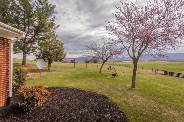 1098 PATTERSON MILL RD, Grottoes, VA 24441