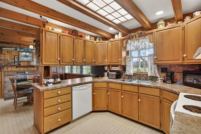 1098 PATTERSON MILL RD, Grottoes, VA 24441