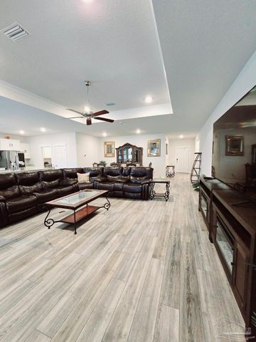 11013 Coues Dr, Pensacola, FL 32526