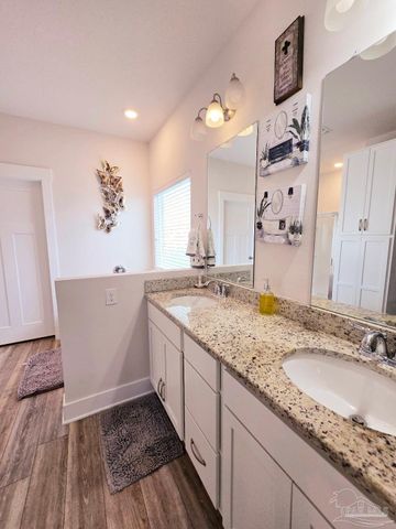 11013 Coues Dr, Pensacola, FL 32526