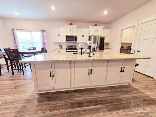 11013 Coues Dr, Pensacola, FL 32526