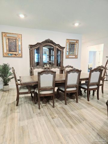 11013 Coues Dr, Pensacola, FL 32526