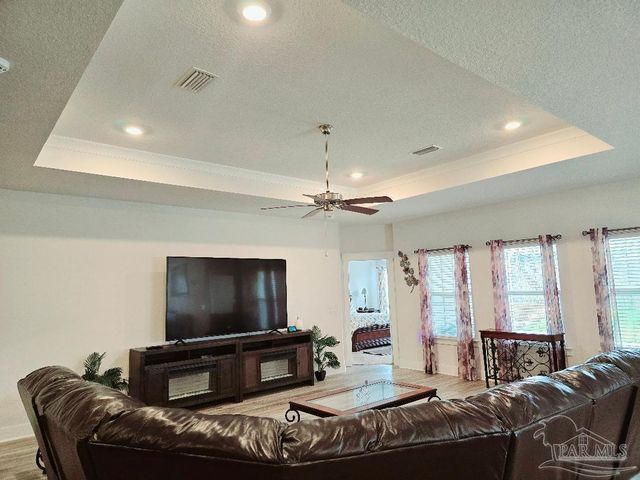 11013 Coues Dr, Pensacola, FL 32526