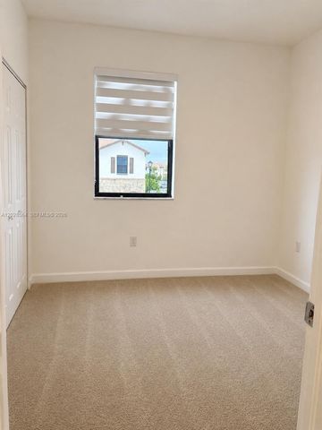 3368 W 105th Ter, Hialeah, FL 33018