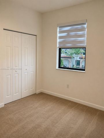 3368 W 105th Ter, Hialeah, FL 33018