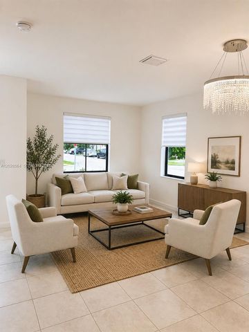 3368 W 105th Ter, Hialeah, FL 33018