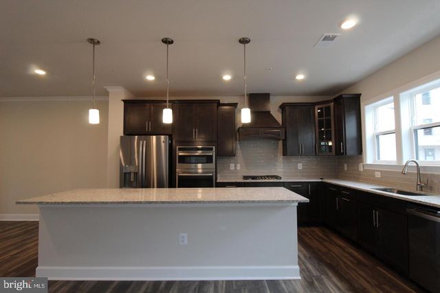 22466 FOUNDATION DR, Ashburn, VA 20148