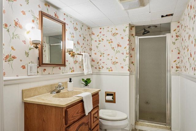 W151N8313 Thomas DRIVE, Menomonee Falls, WI 53051