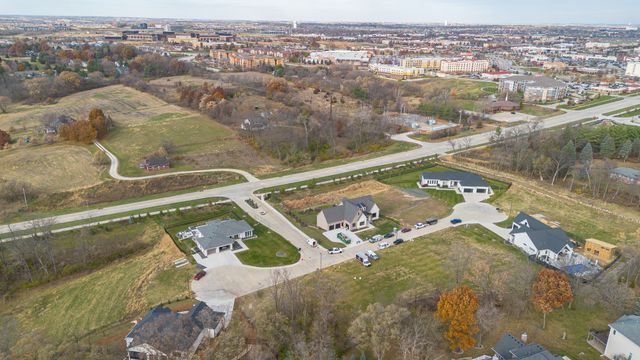 1122 S Wilder Place, West Des Moines, IA 50266