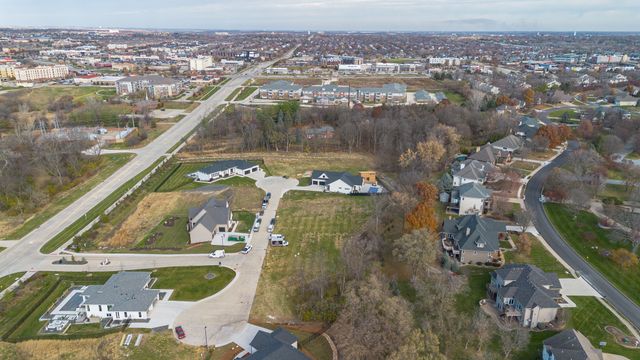 1122 S Wilder Place, West Des Moines, IA 50266