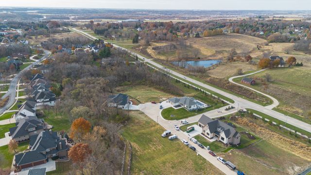 1122 S Wilder Place, West Des Moines, IA 50266