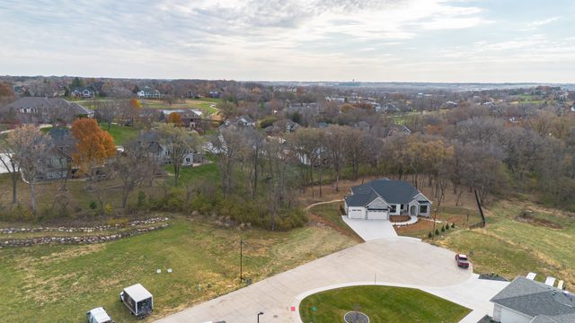 1122 S Wilder Place, West Des Moines, IA 50266