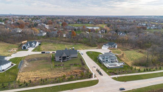 1122 S Wilder Place, West Des Moines, IA 50266