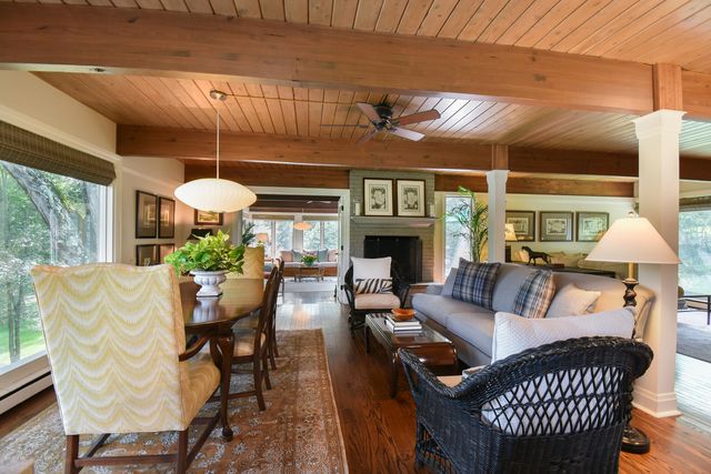 226 Beachview Lane, North Barrington, IL 60010