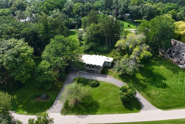 226 Beachview Lane, North Barrington, IL 60010