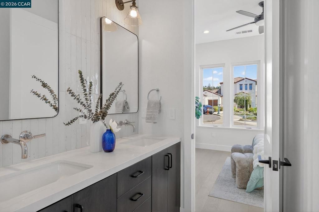 Image 28 of property listing at 3607 Orbetello Ct, Santa Rosa, CA 95404