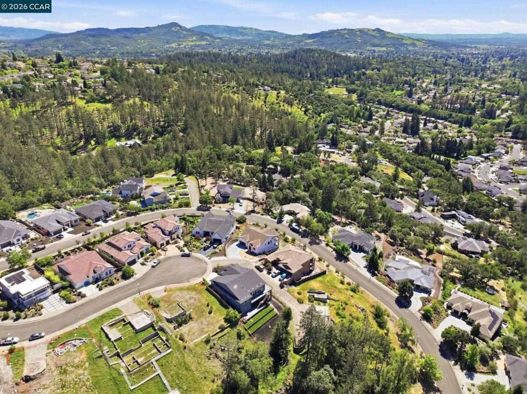 Image 43 of property listing at 3607 Orbetello Ct, Santa Rosa, CA 95404