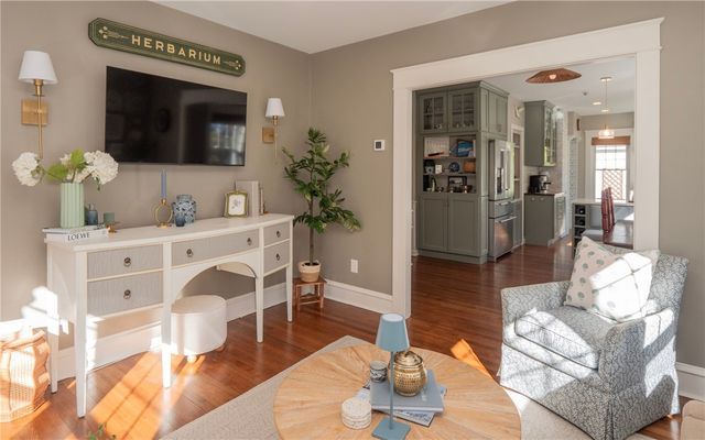 26 Vernon Avenue, Newport, RI 02840