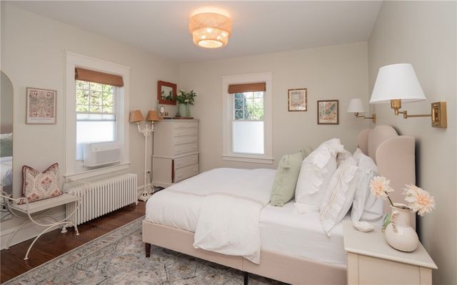 26 Vernon Avenue, Newport, RI 02840