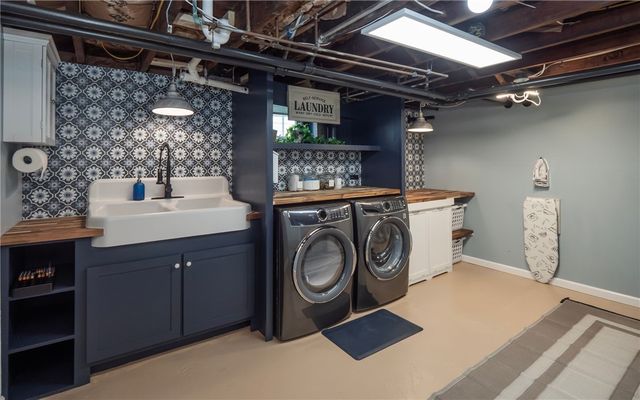 26 Vernon Avenue, Newport, RI 02840