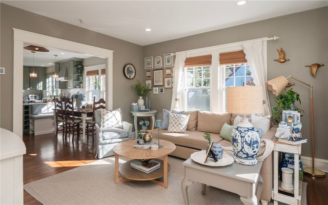 26 Vernon Avenue, Newport, RI 02840