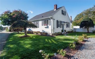 26 Vernon Avenue, Newport, RI 02840