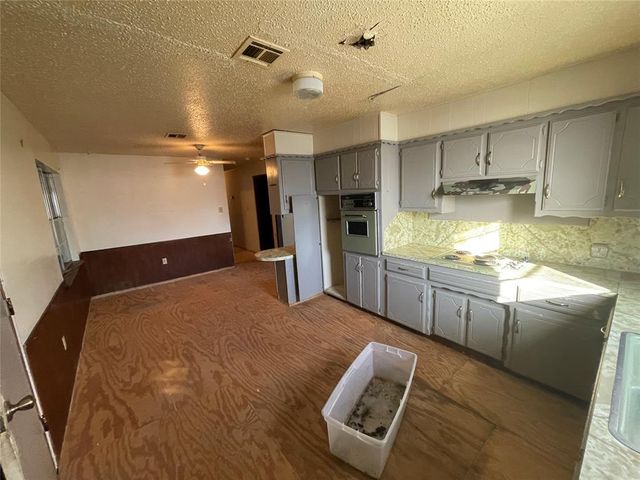 704 Rabon Drive, Stratford, OK 74872