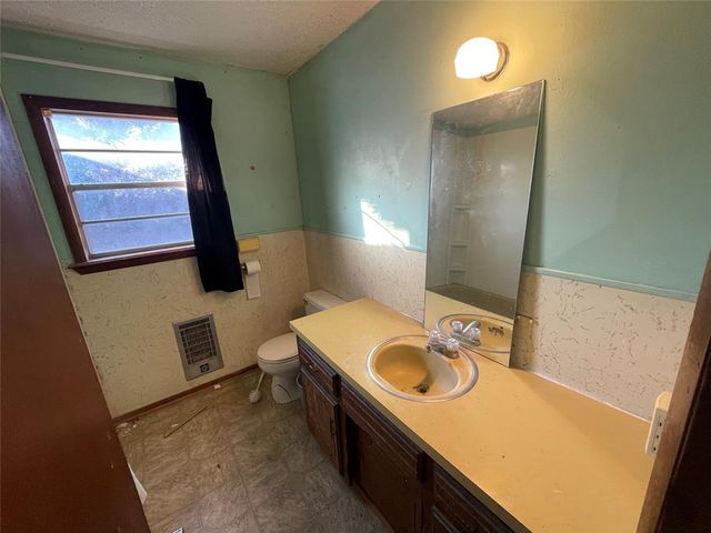 704 Rabon Drive, Stratford, OK 74872