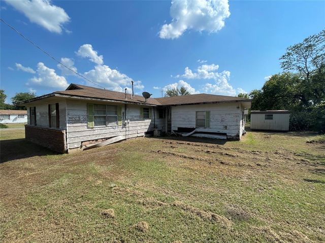 704 Rabon Drive, Stratford, OK 74872