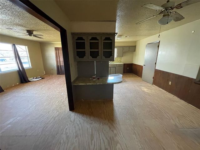 704 Rabon Drive, Stratford, OK 74872