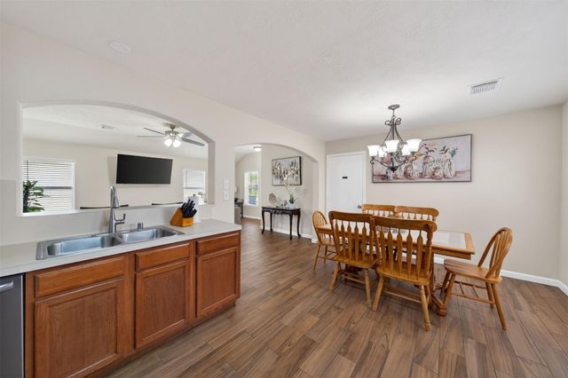 7523 Stallion Trail Drive, Humble, TX 77338