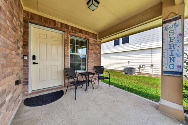 7523 Stallion Trail Drive, Humble, TX 77338