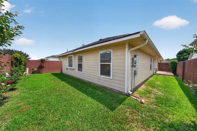 7523 Stallion Trail Drive, Humble, TX 77338