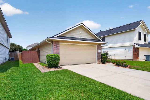 7523 Stallion Trail Drive, Humble, TX 77338