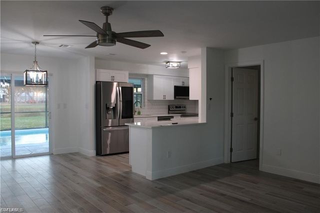 1322 Farmdale ST, Lehigh Acres, FL 33936