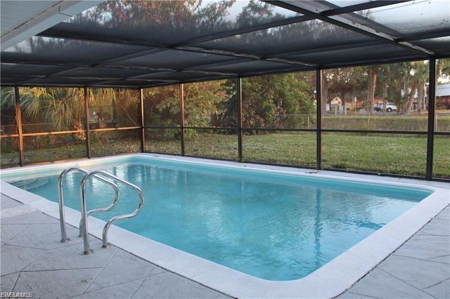 1322 Farmdale ST, Lehigh Acres, FL 33936
