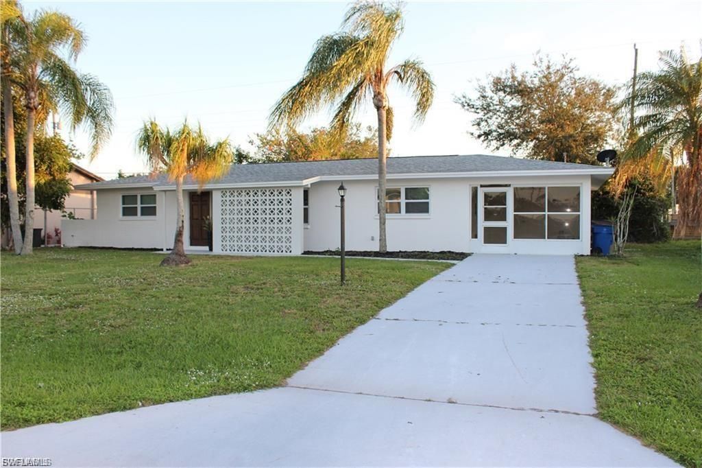 1322 Farmdale ST, Lehigh Acres, FL 33936