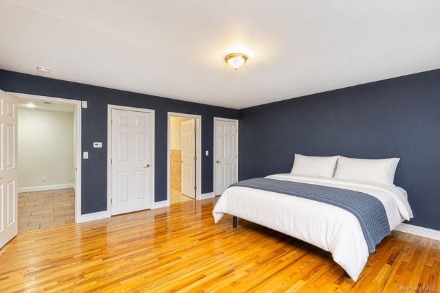 37 W Woodside Avenue, Patchogue, NY 11772